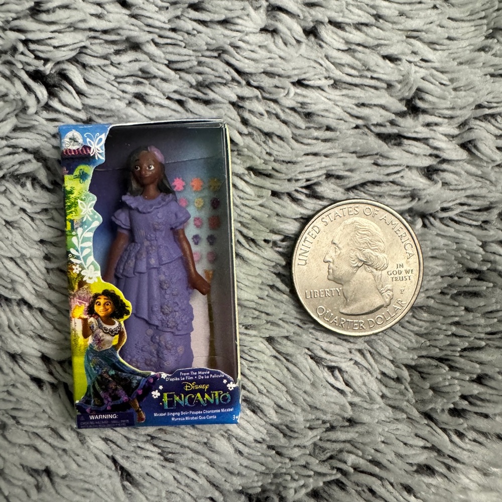 ZURU MINI BRANDS DISNEY SERIES 3 Encanto ISABELLA Common